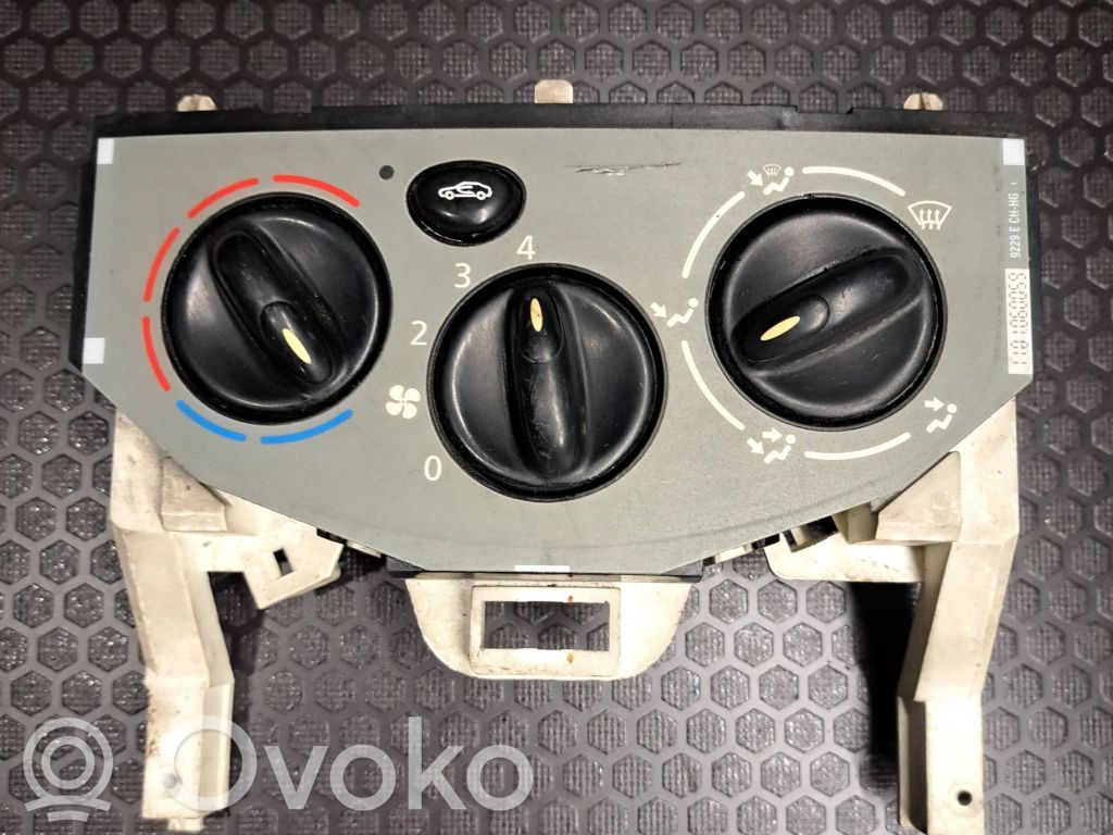 Opel Vivaro Climate control unit 