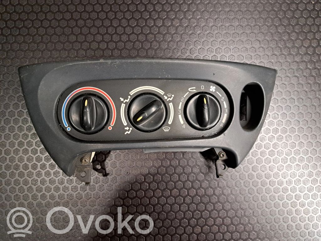 Renault Megane I Climate control unit 
