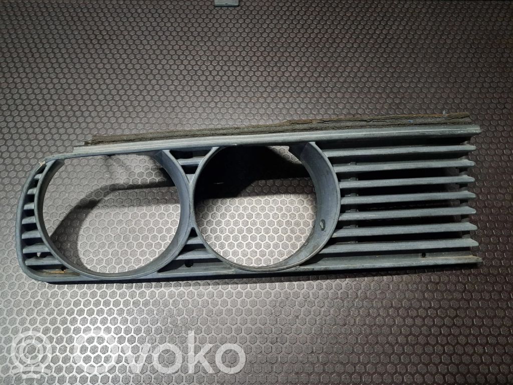 BMW 3 E30 Under headlight/headlamp trim 