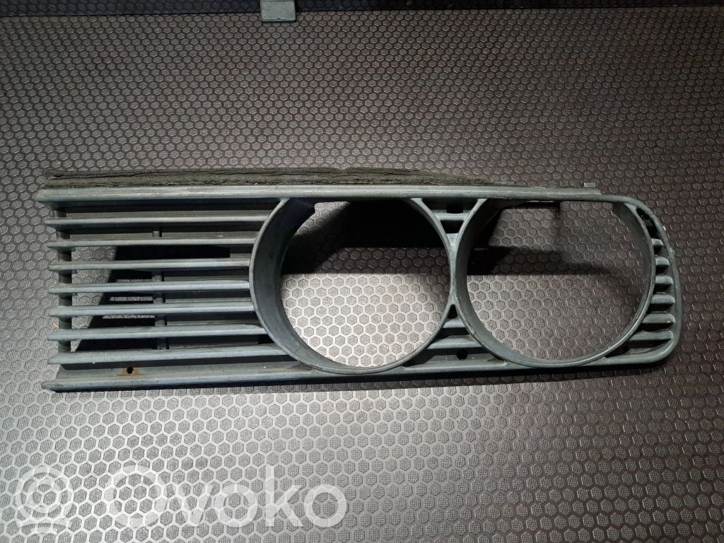 BMW 3 E30 Under headlight/headlamp trim 
