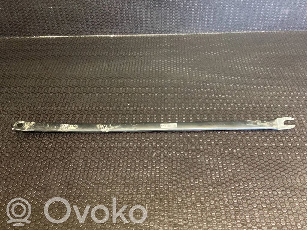 BMW X1 E84 Muu moottoritilan osa 