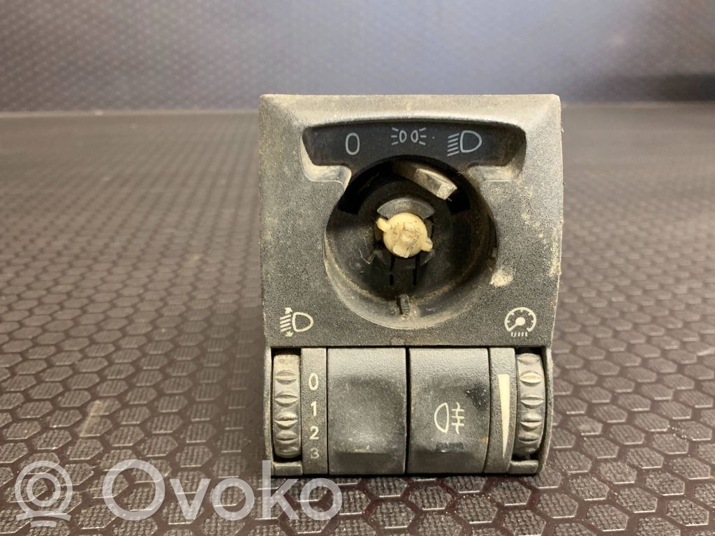 Opel Omega B1 Interruptor de luz 