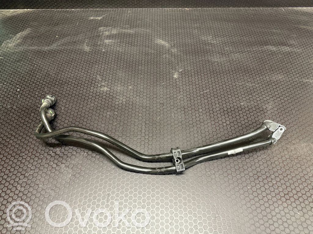 BMW 5 F10 F11 Przewód / Wąż chłodnicy oleju skrzyni biegów 