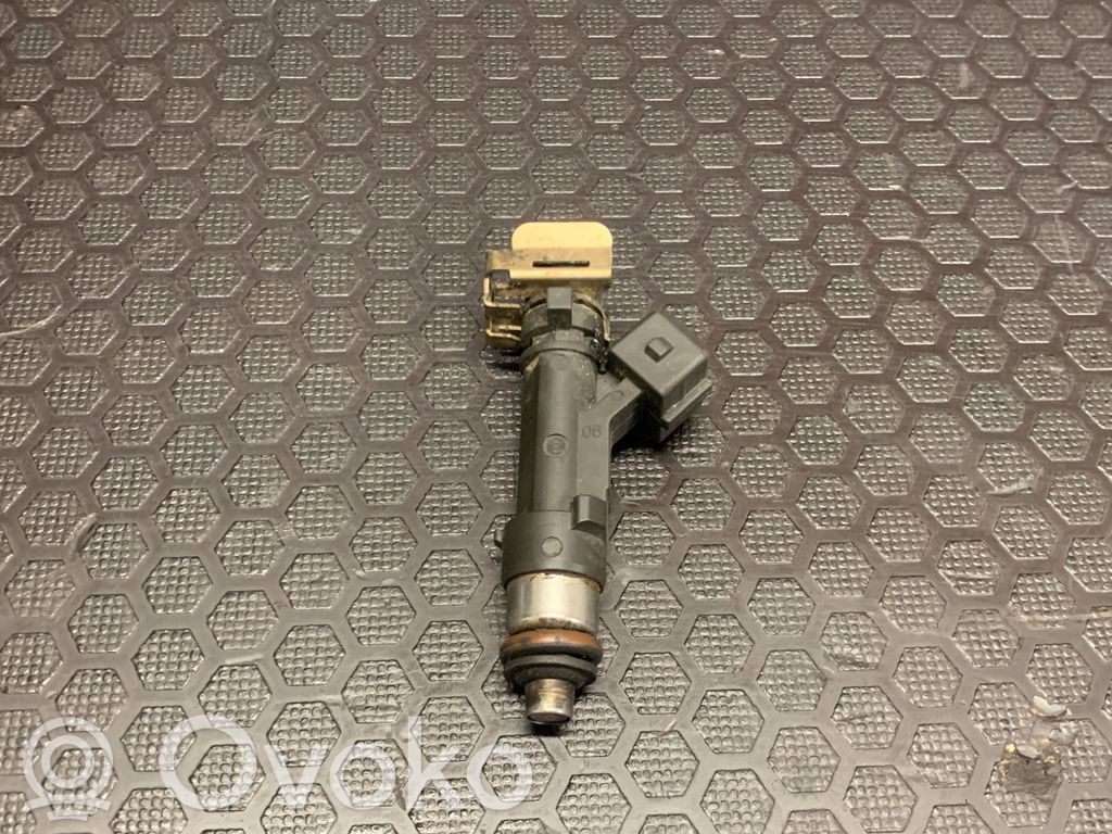 Inyector de combustible   0280158501,081433