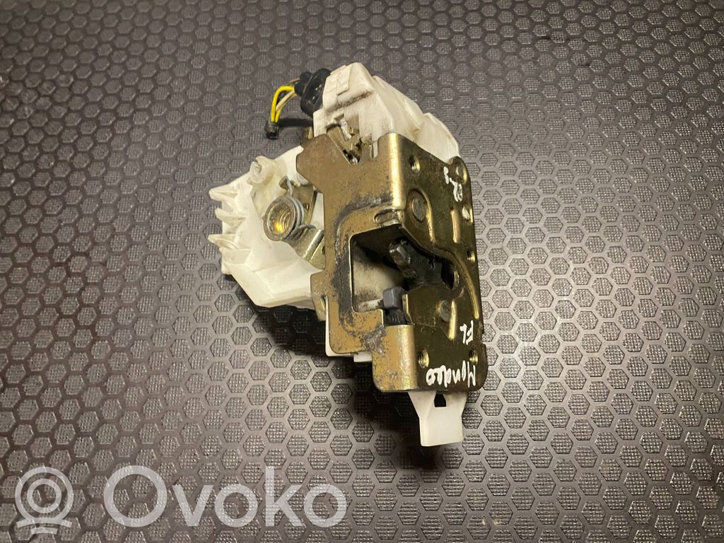 Ford Mondeo Mk III Etuoven lukko 