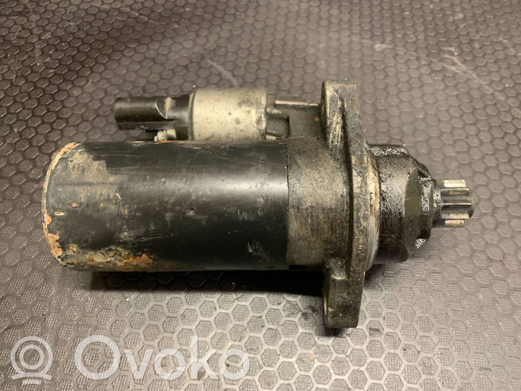 Volkswagen PASSAT B6 Starteris 