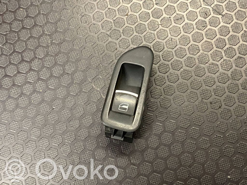 Volkswagen Golf VI Electric window control switch 