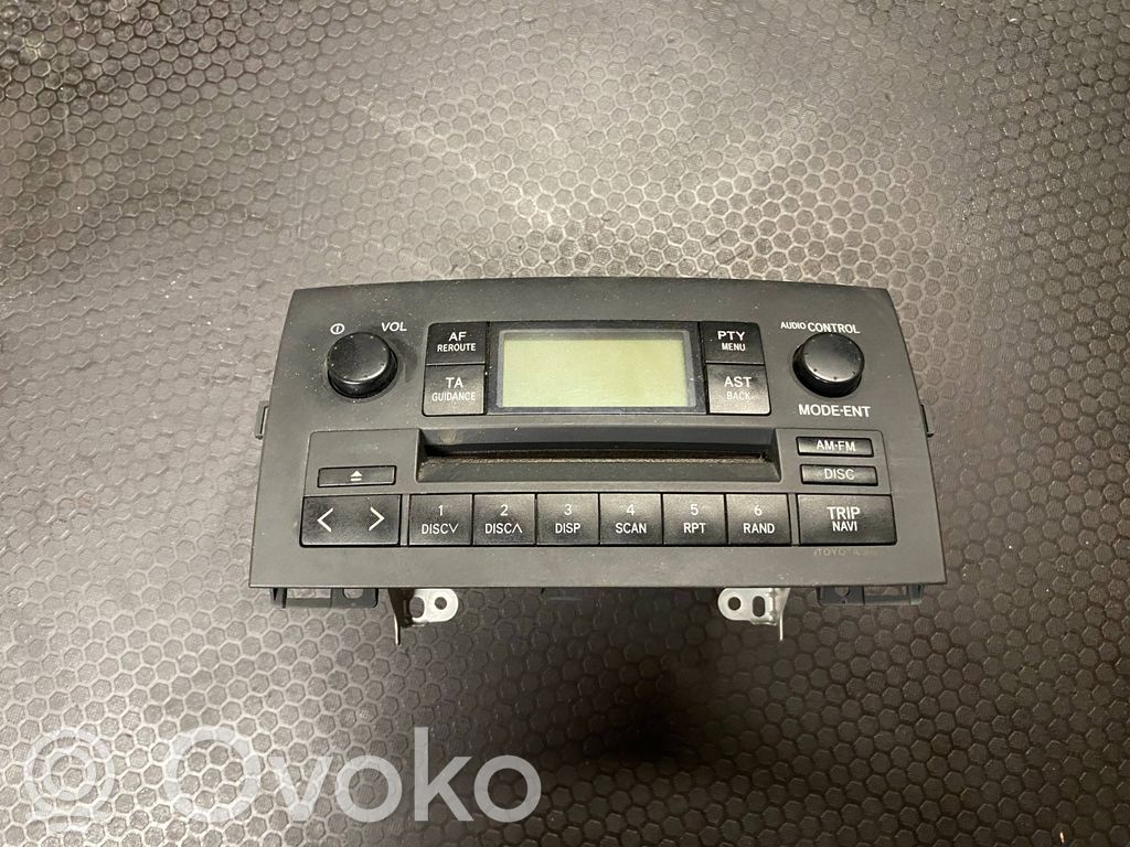 Toyota Corolla Verso E121 Radio/CD/DVD/GPS head unit 