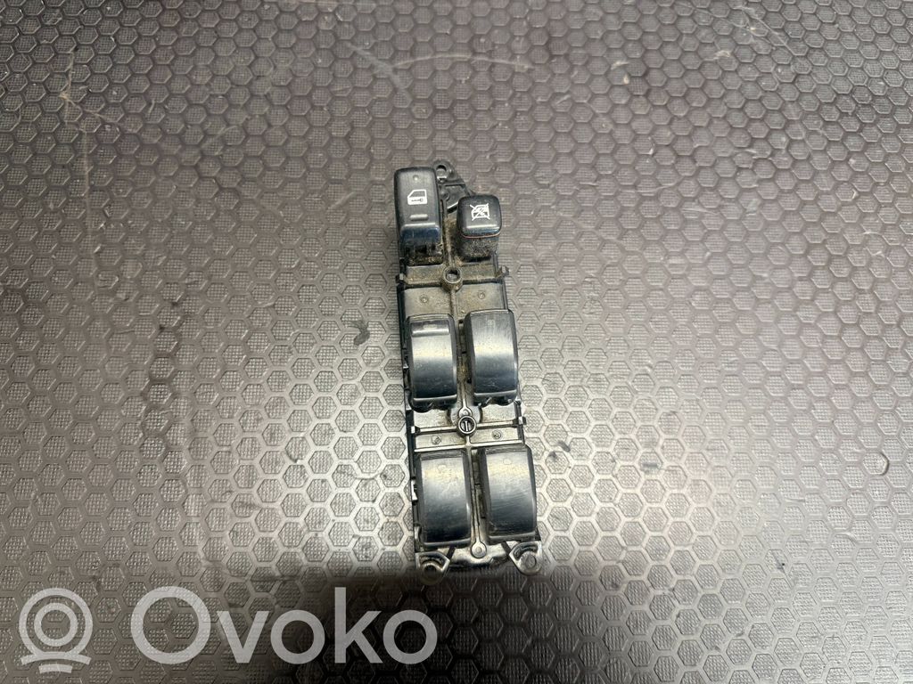 Toyota Corolla Verso E121 Electric window control switch 