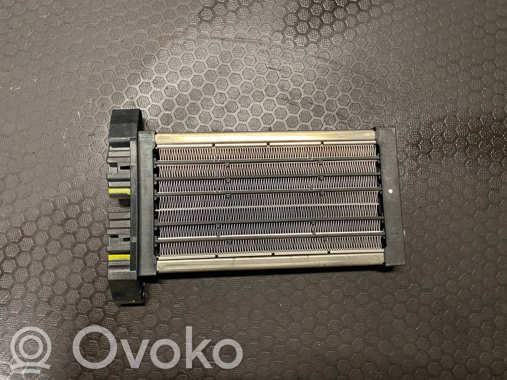 Mitsubishi Colt Elektrisks mazais salona radiators 