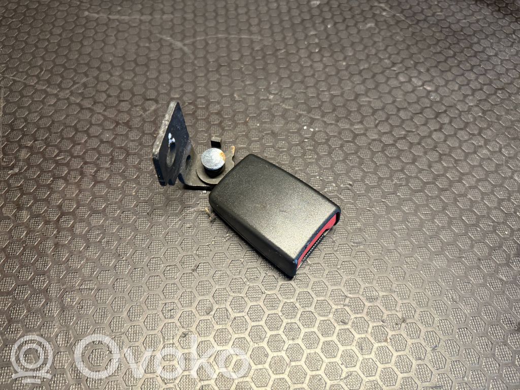 Opel Corsa D Hebilla del cinturón de seguridad trasero 