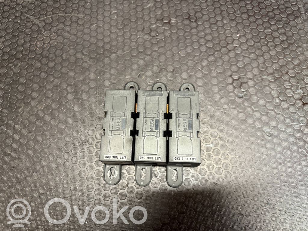 Ramka / Moduł bezpieczników   5605003090,T1100124071808,1248222