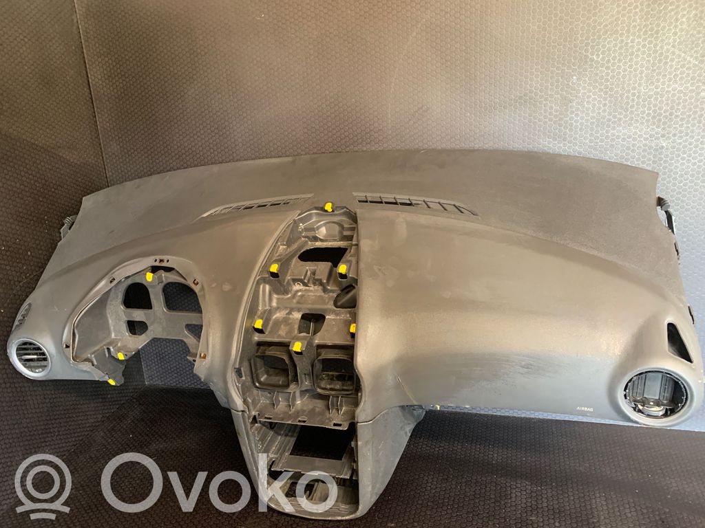 Opel Corsa D Панель 