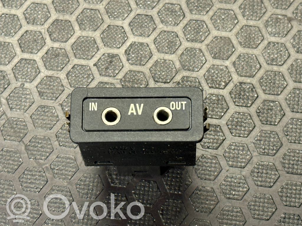 BMW X5 E53 AUX in-socket connector 