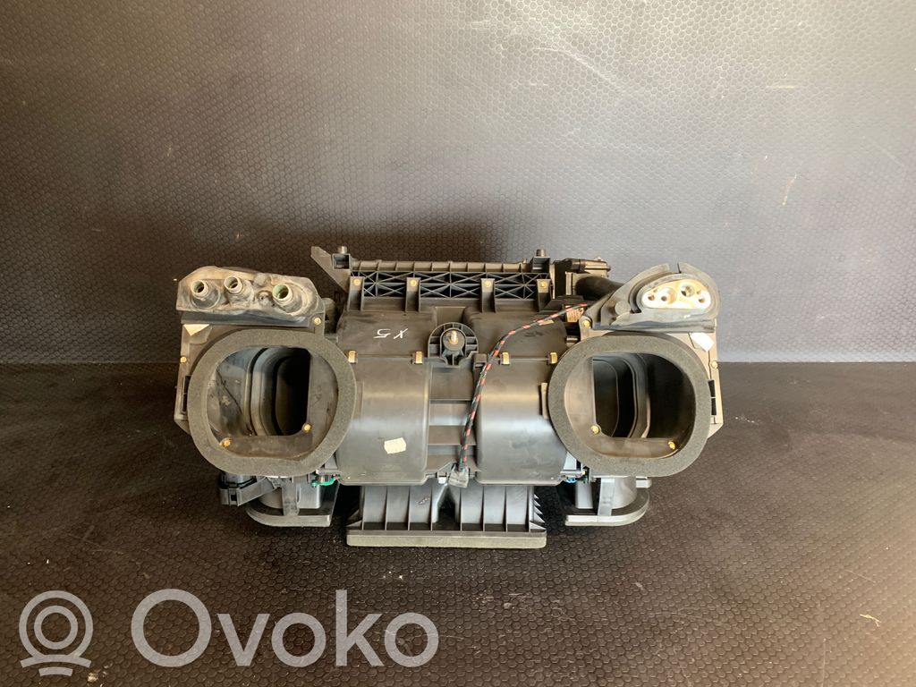 BMW X5 E53 Sisälämmityksen ilmastoinnin korin kokoonpano 