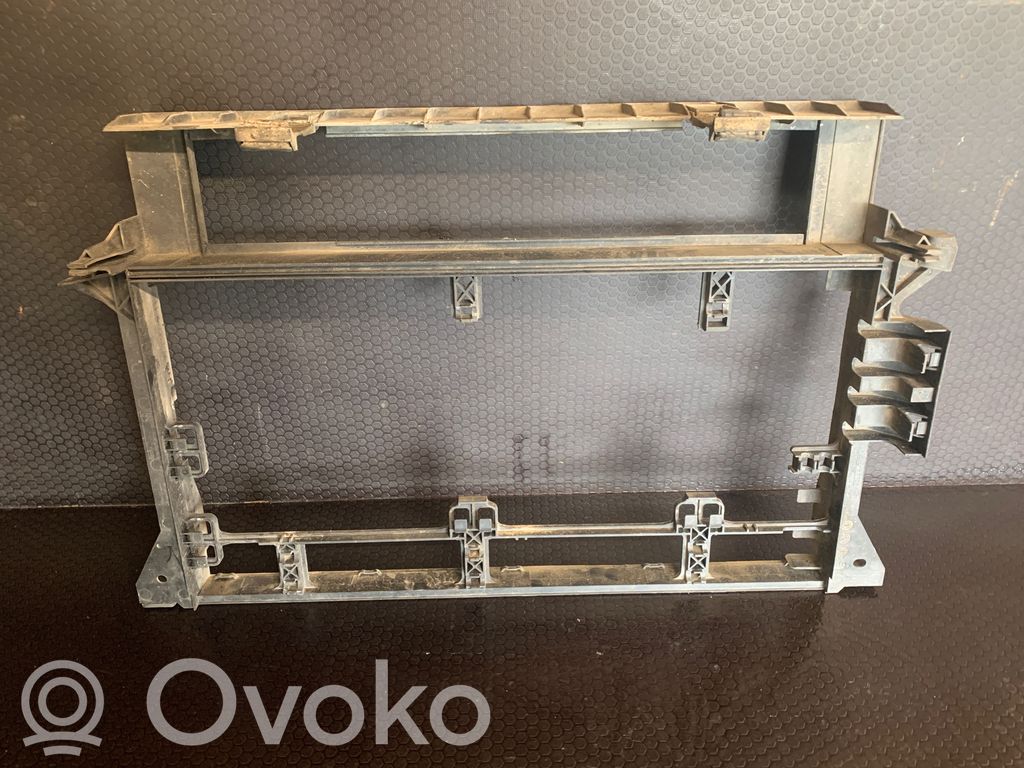 BMW 5 E39 Radiator mount bracket 
