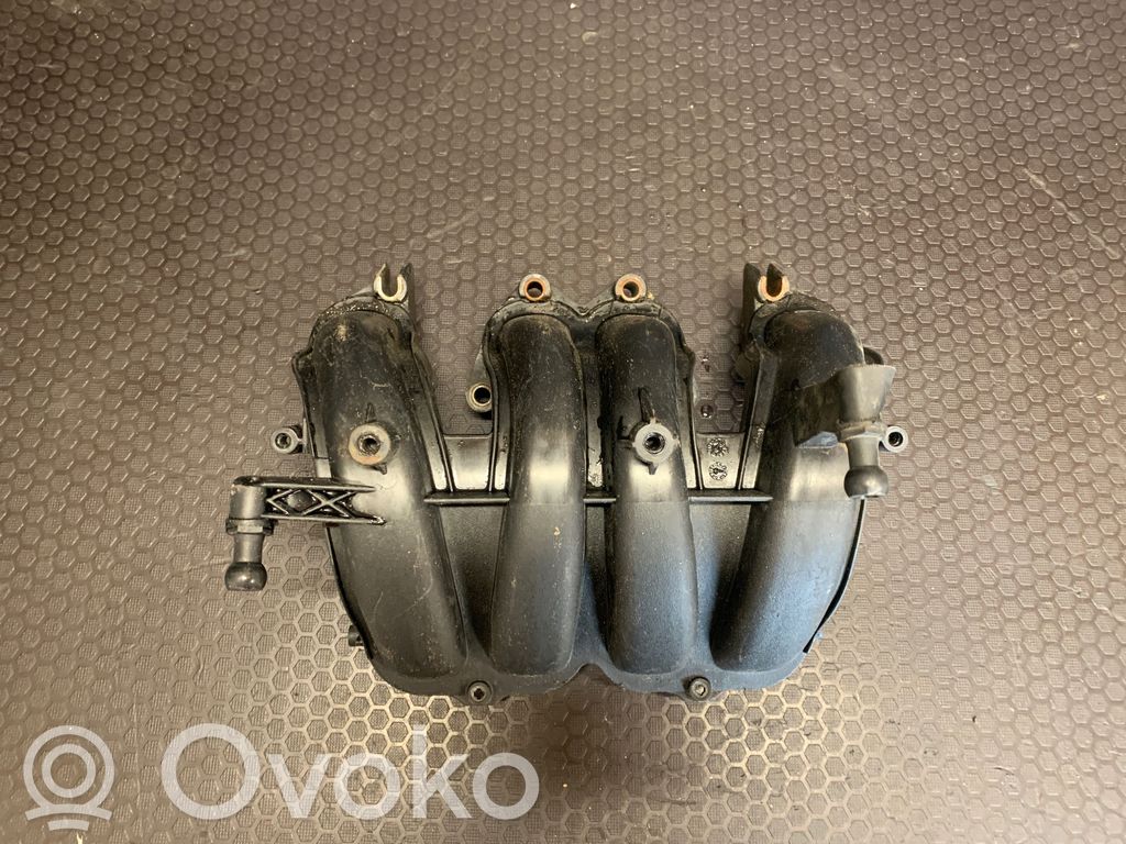 Volkswagen Jetta V Colector de admisión 