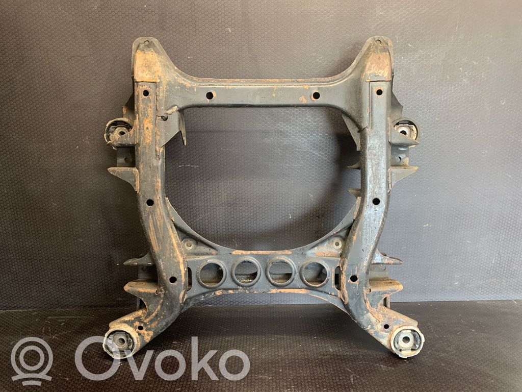 Volkswagen Touareg I Front subframe 