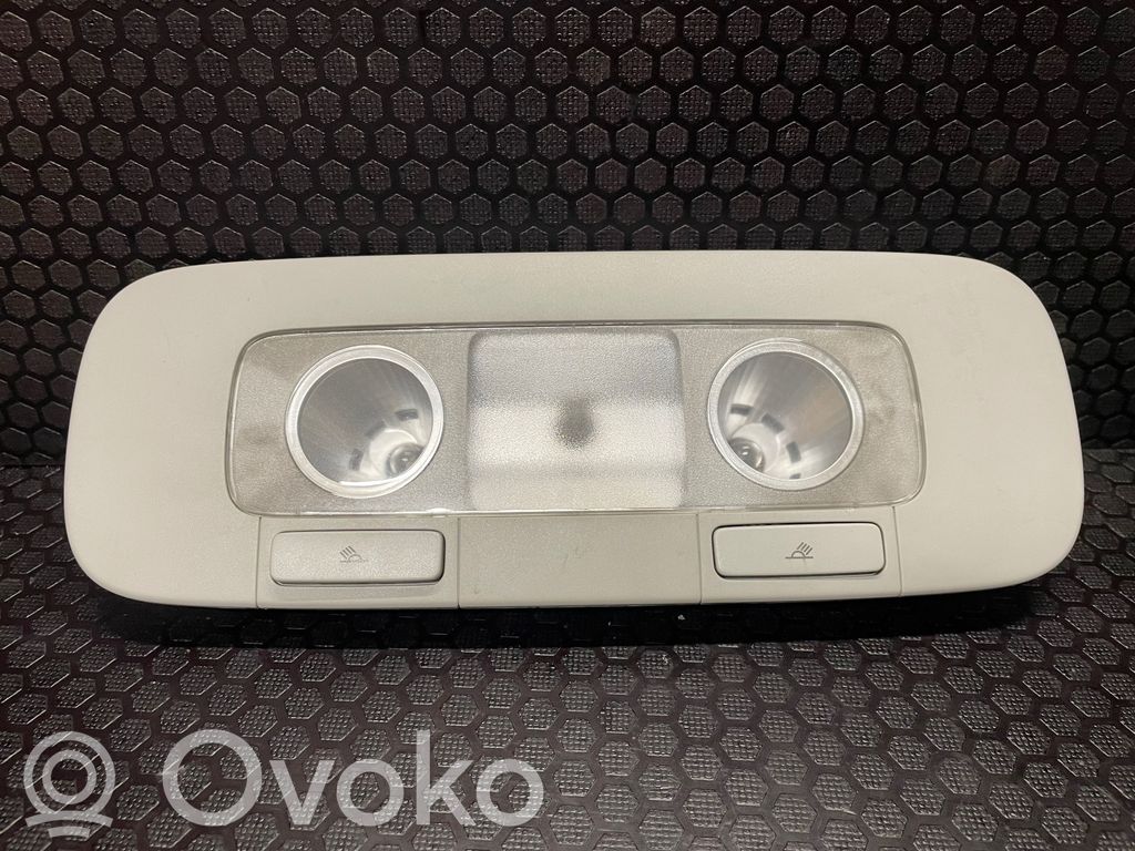 Volkswagen PASSAT B7 Rear seat light 