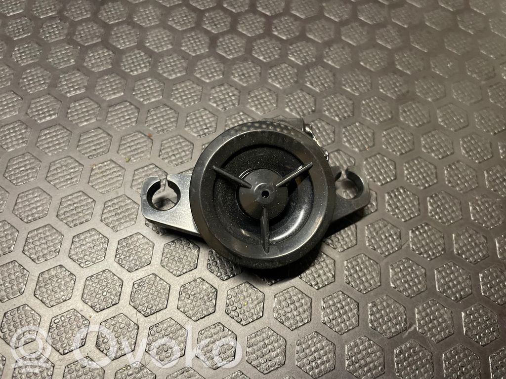 Suzuki Swift I Difuzor ușă față 