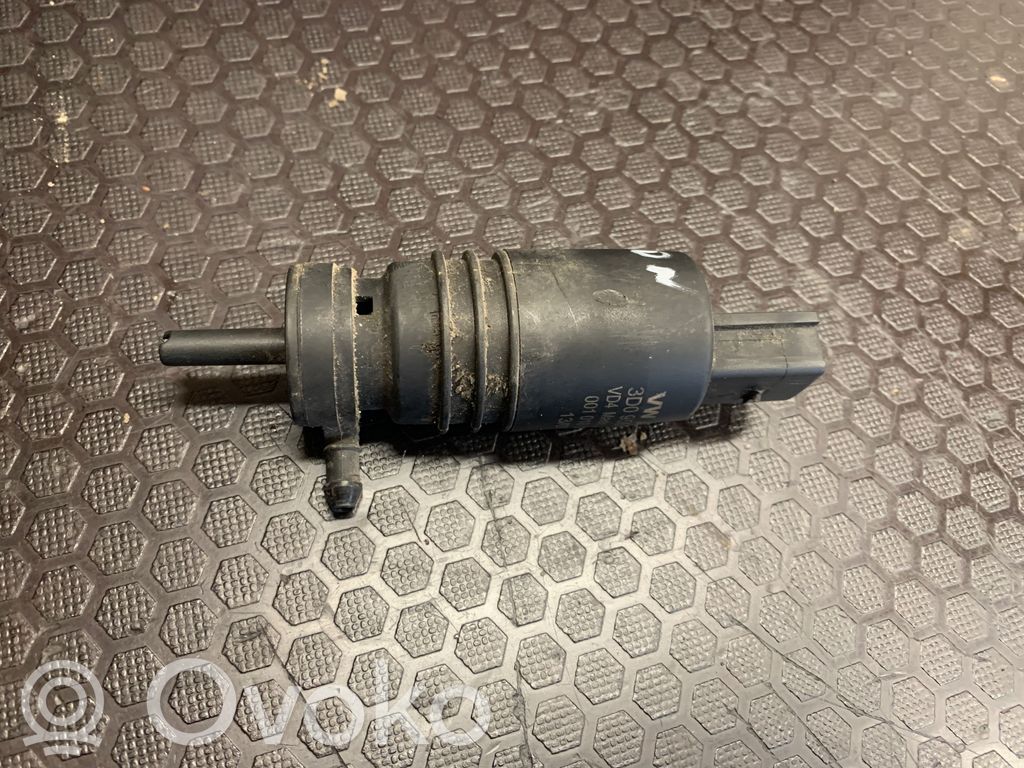 Volkswagen Phaeton Windscreen/windshield washer pump 