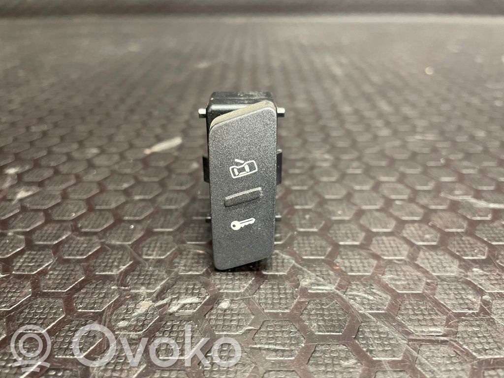 Volkswagen Phaeton Central locking switch button 