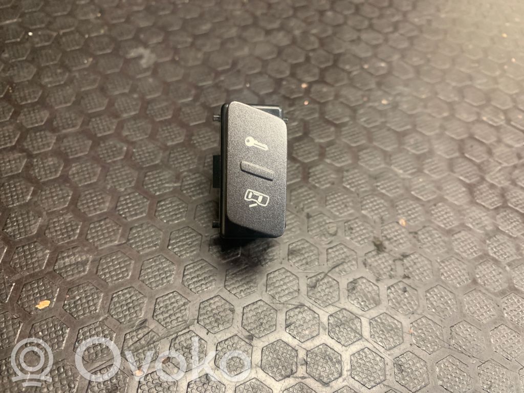 Volkswagen Phaeton Central locking switch button 