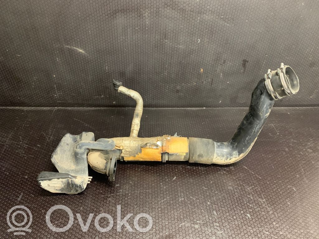 Volvo V50 Välijäähdyttimen letku 
