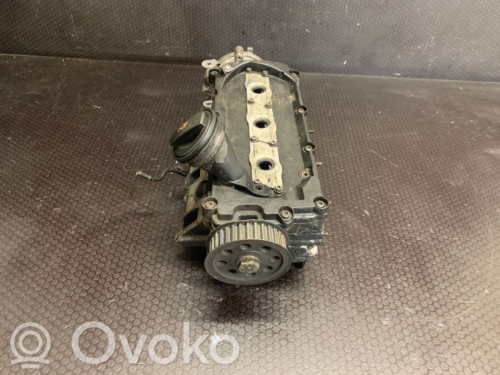 Culata del motor   059285