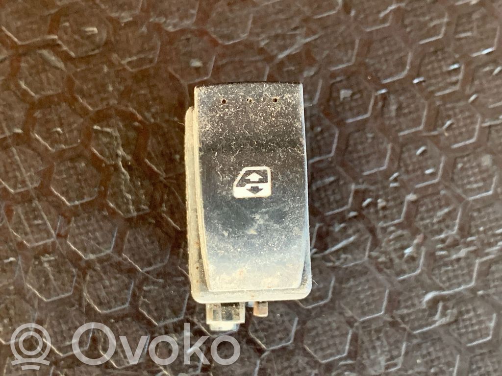 Renault Trafic II (X83) Electric window control switch 