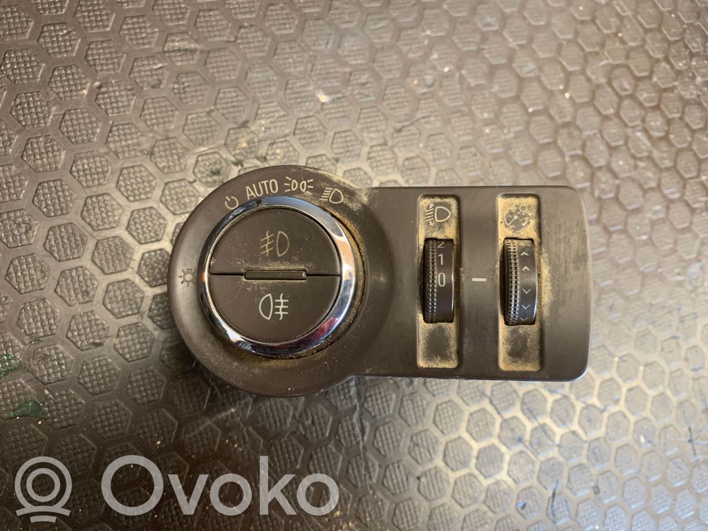 Opel Insignia A Light switch 