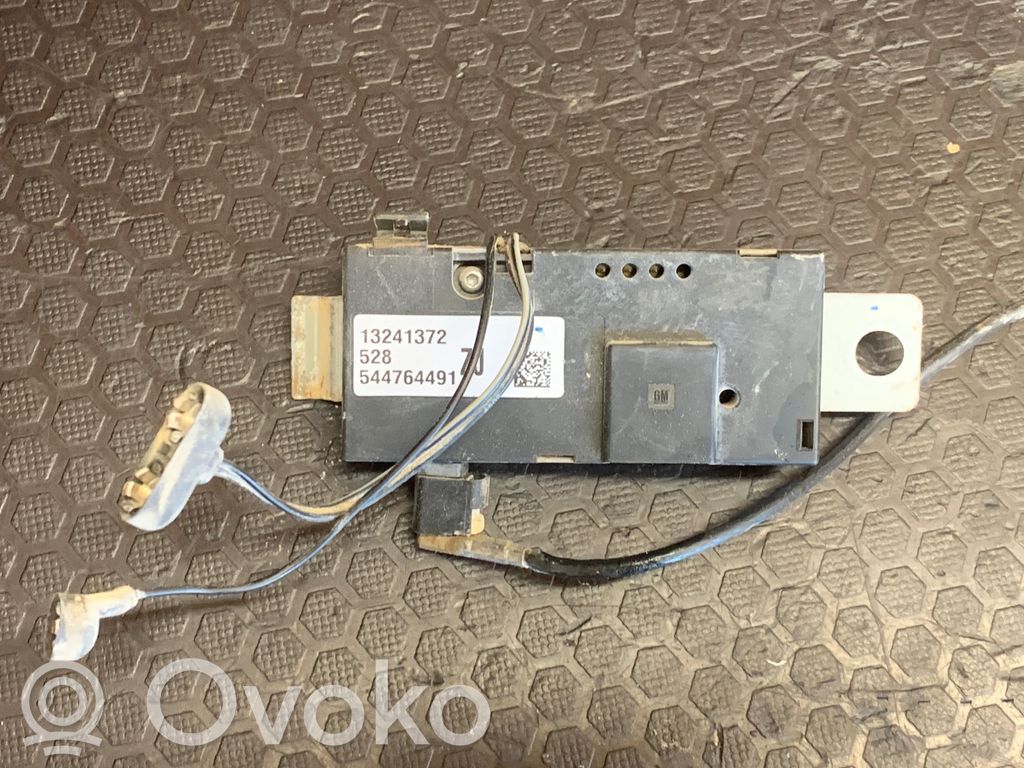 Opel Insignia A Pystyantennivahvistin 