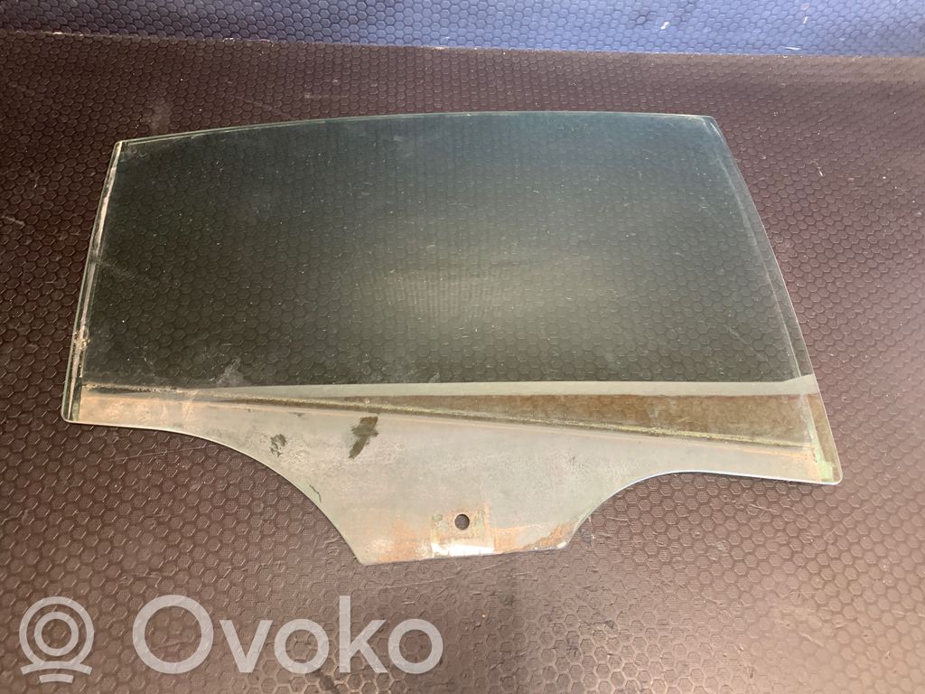 Opel Insignia A Pagrindinis galinių durų stiklas 