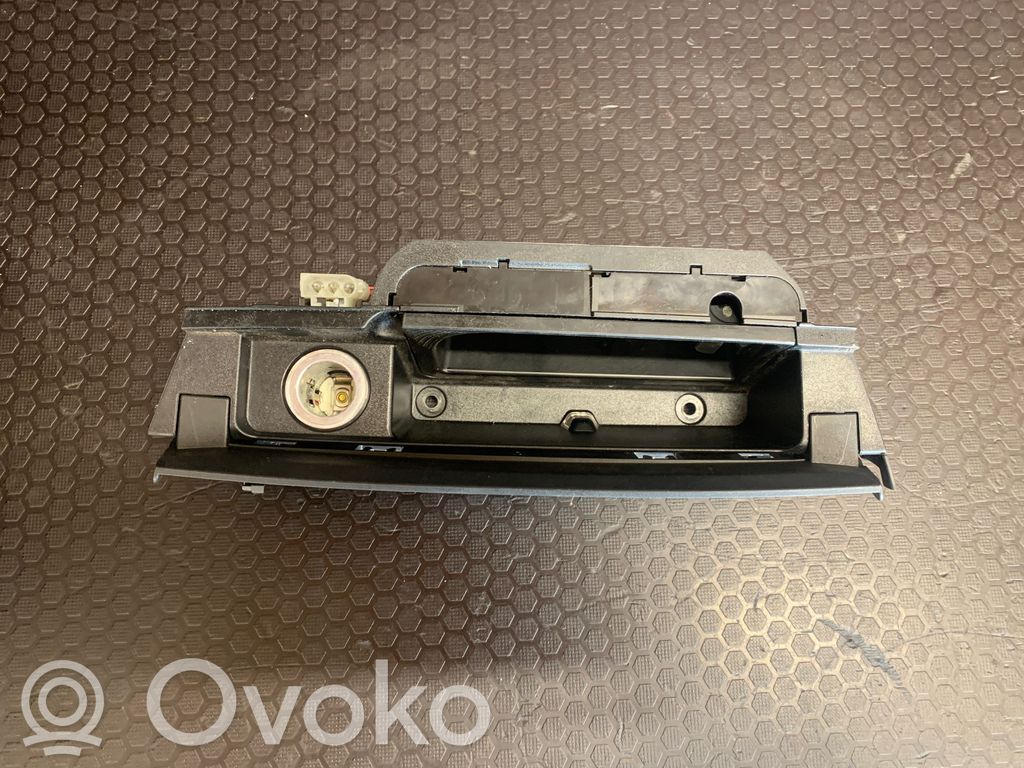 BMW 7 F01 F02 F03 F04 Popielniczka deski rozdzielczej 