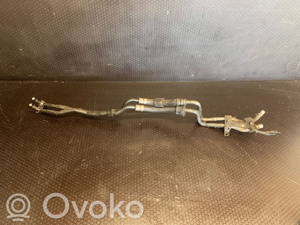 BMW 7 F01 F02 F03 F04 Przewód / Wąż chłodnicy oleju skrzyni biegów 