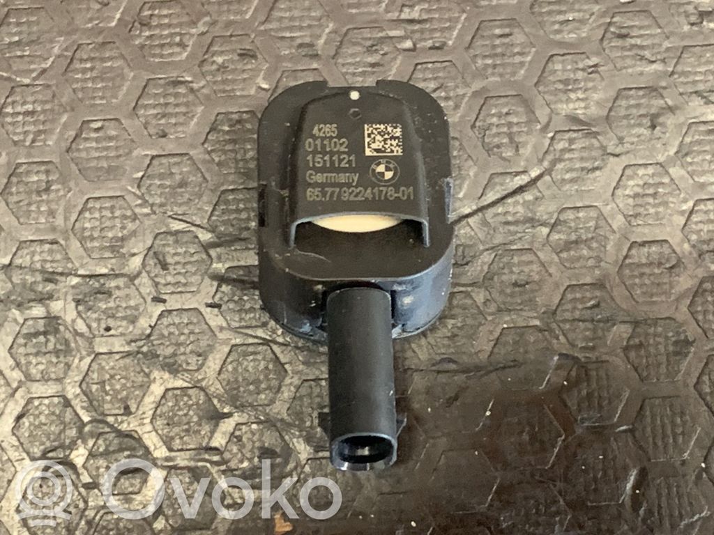 BMW 5 F10 F11 Airbag deployment crash/impact sensor 