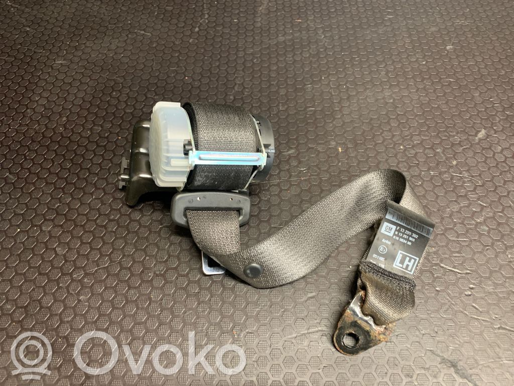 Opel Astra J Cinturón trasero 