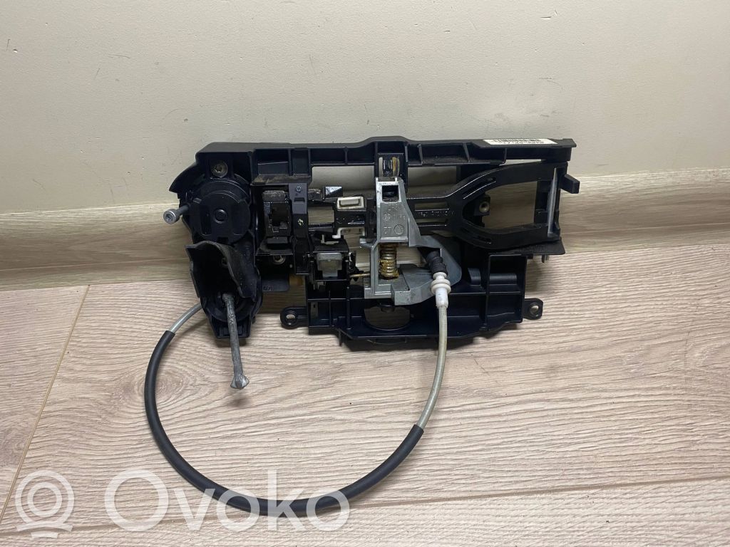 BMW 5 F10 F11 Front door exterior handle/bracket 