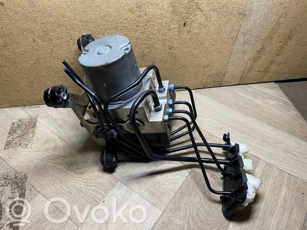 BMW 7 F01 F02 F03 F04 ABS Pump 