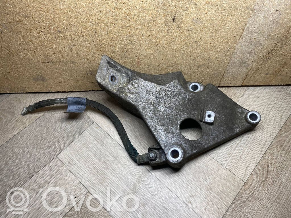 BMW 1 E81 E87 Engine mounting bracket 
