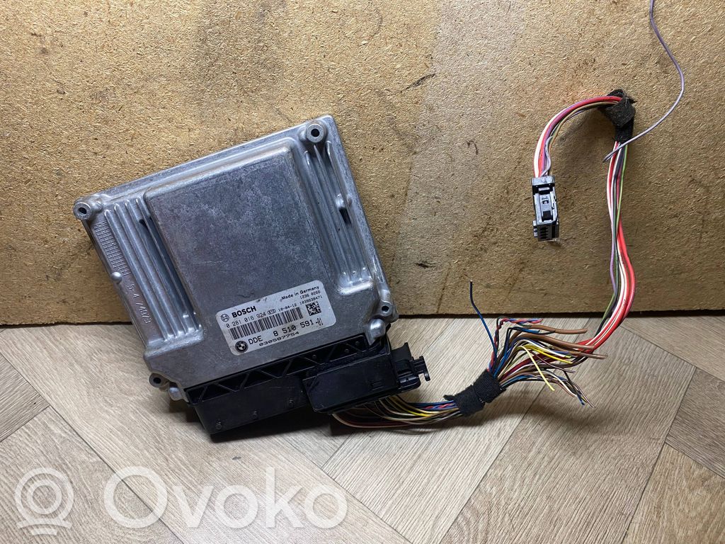 BMW 1 E81 E87 Dzinēja vadības bloks 