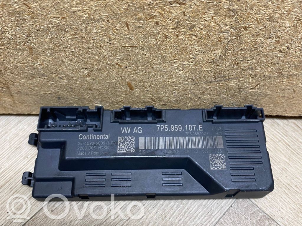 Tailgate/trunk control unit/module   7P5959107E