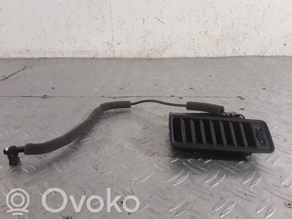 Audi A8 S8 D3 4E Ohjaamon sisäilman ilmakanava 