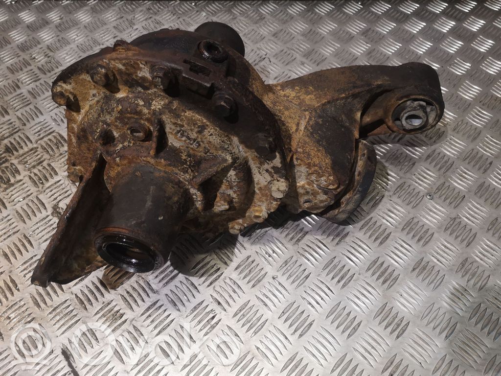 Hinterachsdifferential   E65441