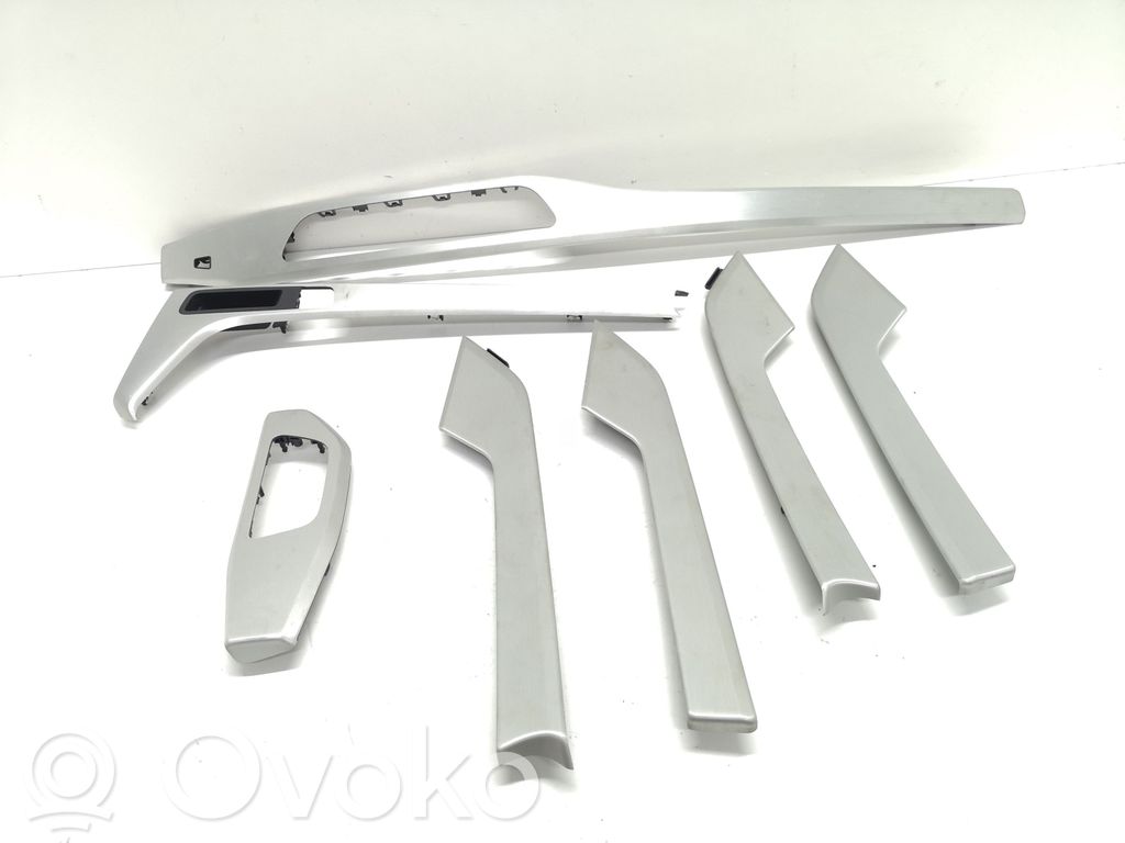 Panel trim   8W2853189,8W2863969,8W2853190,8W0867409,8W0867410,8W0867419,8W0867420