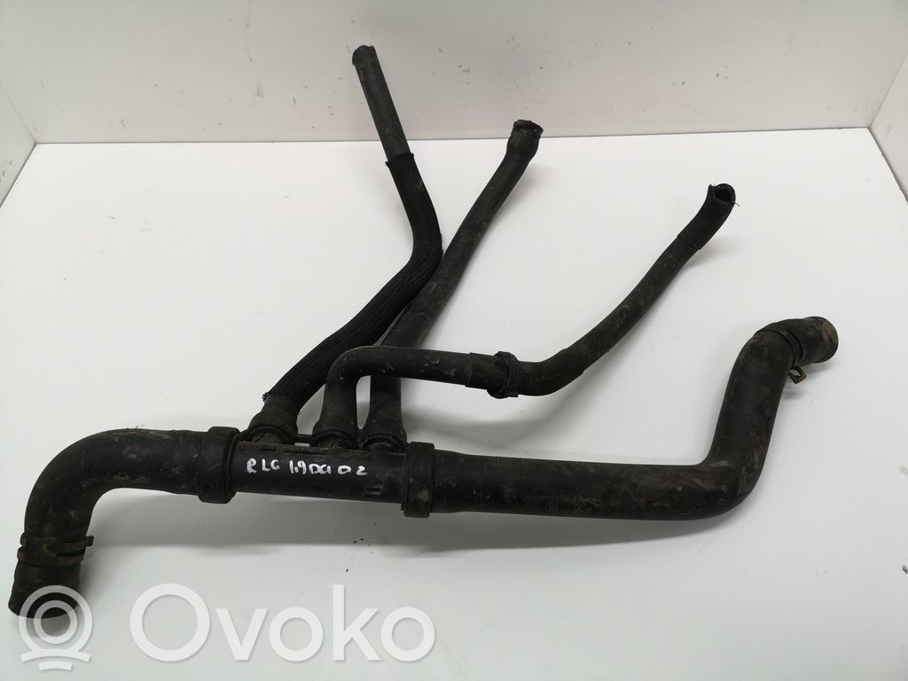 Engine coolant pipe/hose