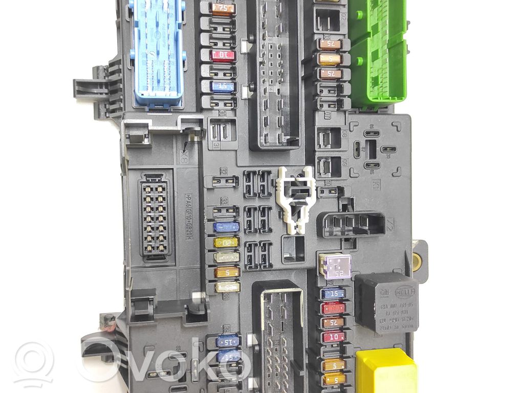 Opel Astra H Módulo de fusible 