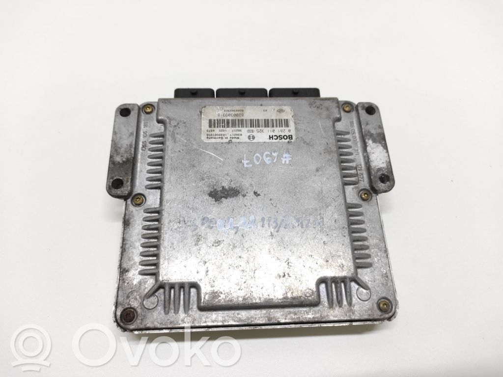 Unidad de control/módulo del motor   0281011325,8200309318,1039S01858
