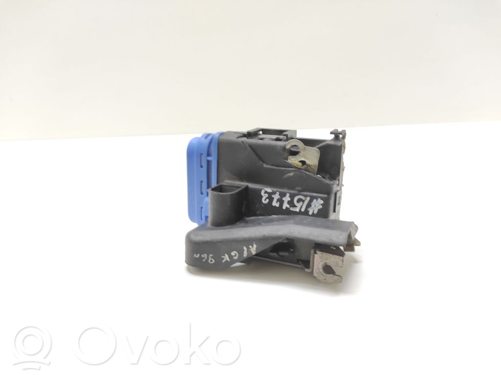 Audi A8 S8 D2 4D Takaoven lukko 
