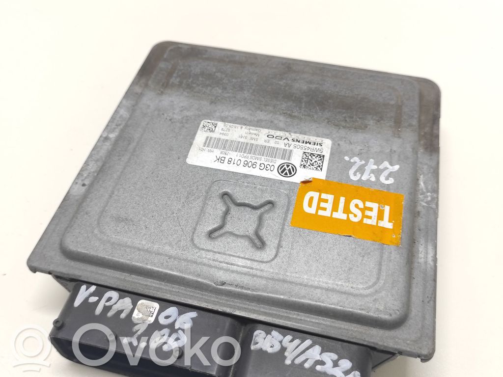 Volkswagen PASSAT B6 Engine control unit/module 